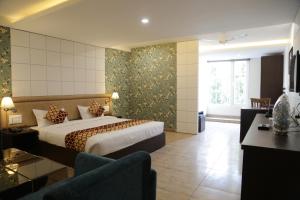 Hotel Sharon Residency,,3 star