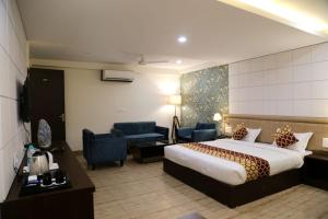 Hotel Sharon Residency,,3 star
