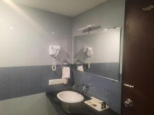 hotel sharon residency