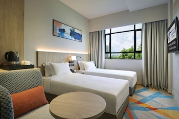 holiday inn express and suites singapore novena by ihg