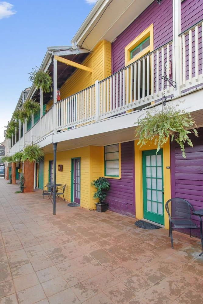 historic mardi gras inn