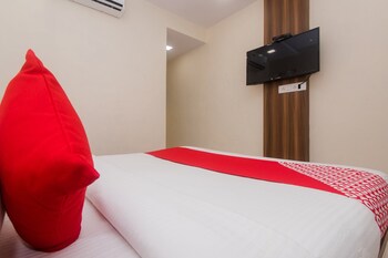 oyo 23259 hotel galaxy inn