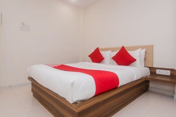 oyo 23259 hotel galaxy inn