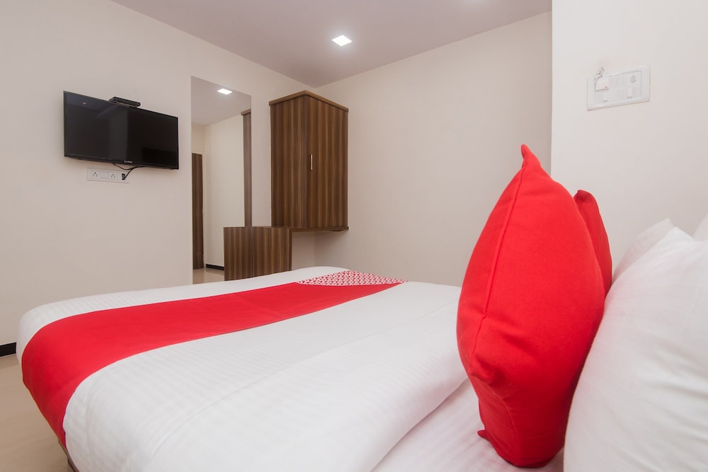oyo 23259 hotel galaxy inn