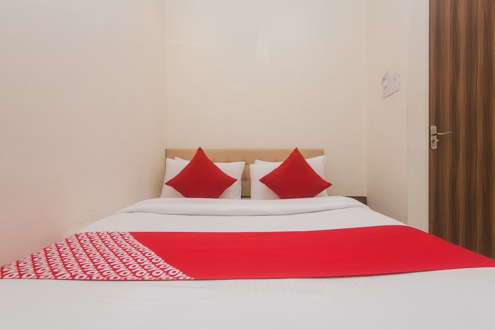 oyo 23259 hotel galaxy inn