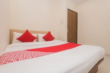 oyo 23259 hotel galaxy inn