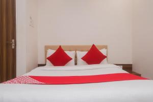 Oyo 23259 Hotel Galaxy Inn,Usha Kunj Opptakshila Bldg No.5,2 star
