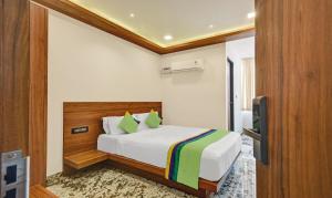 itsy hotels shreys inn mallandur road