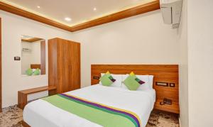 itsy hotels shreys inn mallandur road