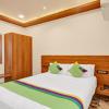 itsy hotels shreys inn mallandur road