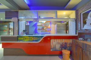 hotel radhika deluxe