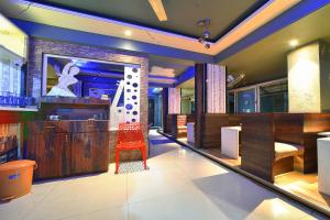 hotel radhika deluxe