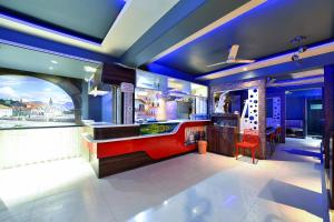 hotel radhika deluxe