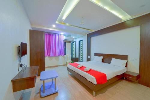 hotel radhika deluxe