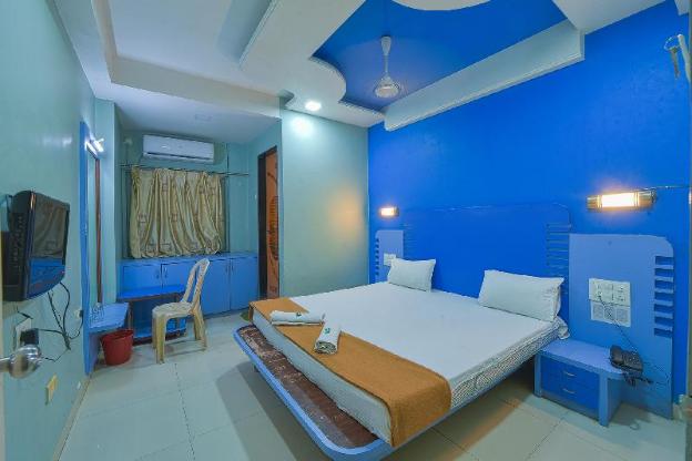hotel radhika deluxe