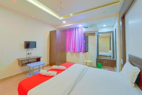 hotel radhika deluxe