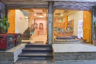 hotel radhika deluxe