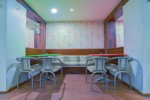 hotel radhika deluxe