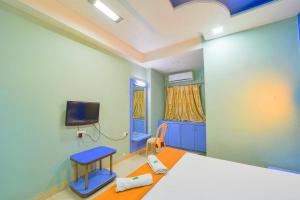 hotel radhika deluxe