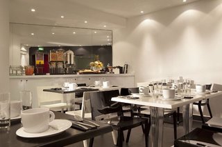 First Hotel Paris Tour Eiffel,2 Boulevard Garibaldi,4 star
