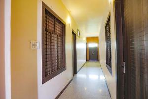 oyo 19629 royal stay inn