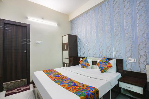 oyo 19629 royal stay inn