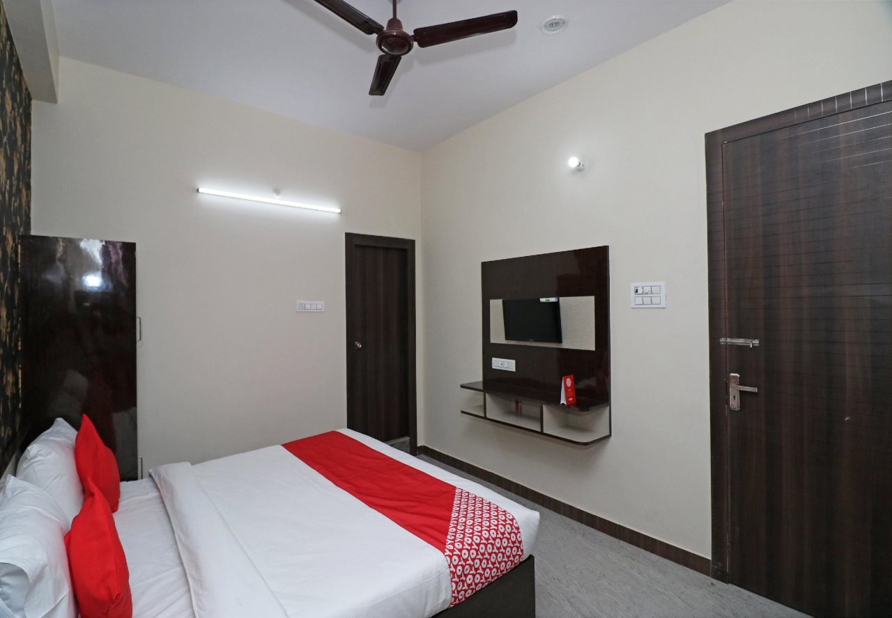 oyo 19629 royal stay inn