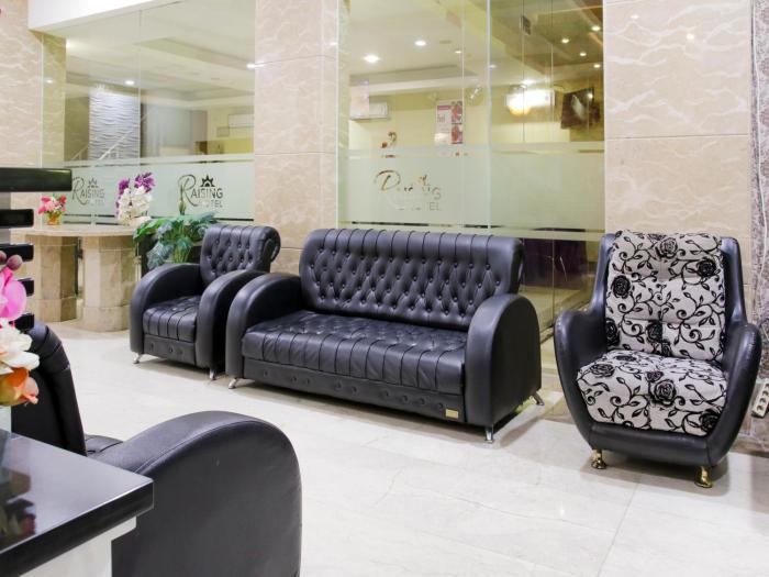 raising hotel makassar