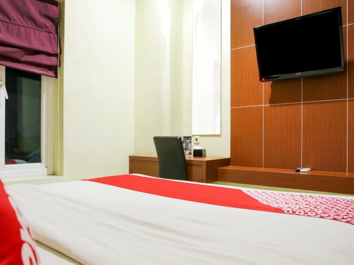 raising hotel makassar