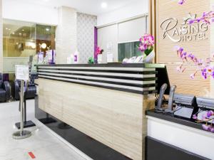 raising hotel makassar