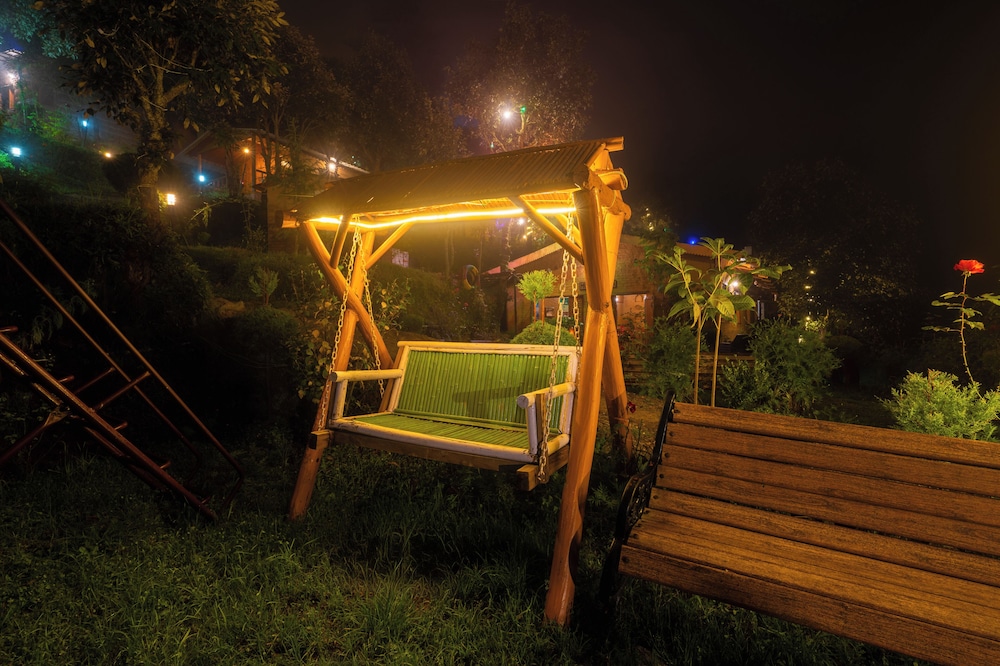 oak climbing resort