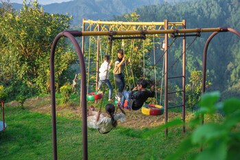 oak climbing resort