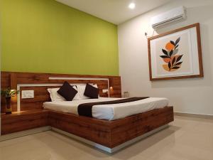 serenity resort panhala