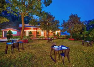 serenity resort panhala