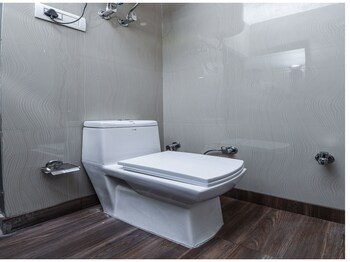 hotel akash continental