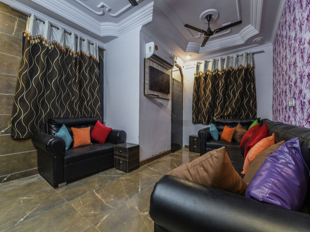 hotel akash continental