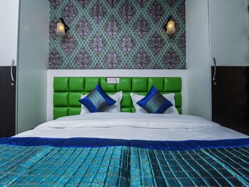 hotel akash continental