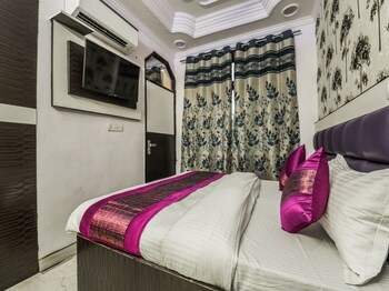 hotel akash continental