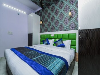 hotel akash continental