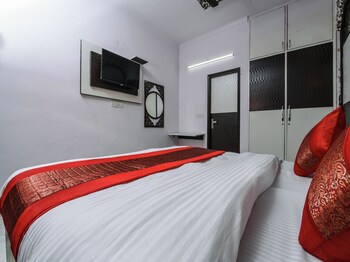 hotel akash continental