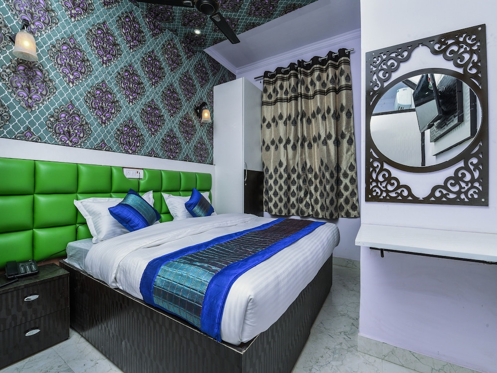 hotel akash continental