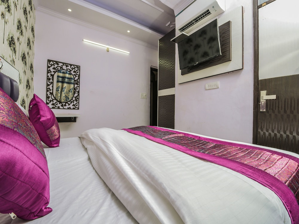 hotel akash continental
