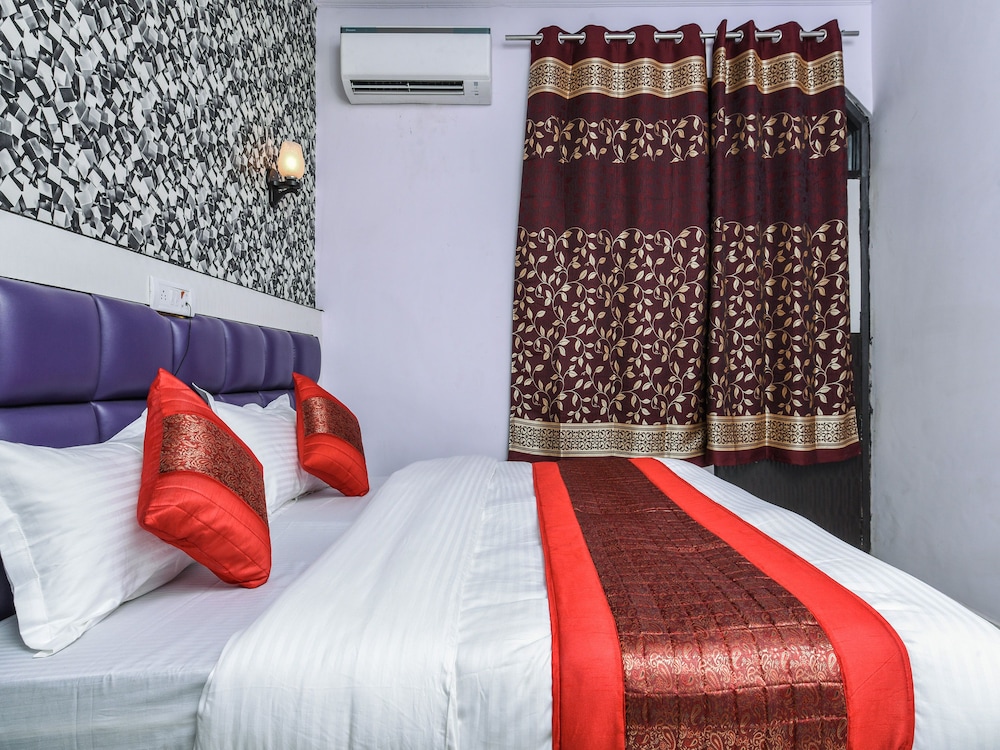 hotel akash continental