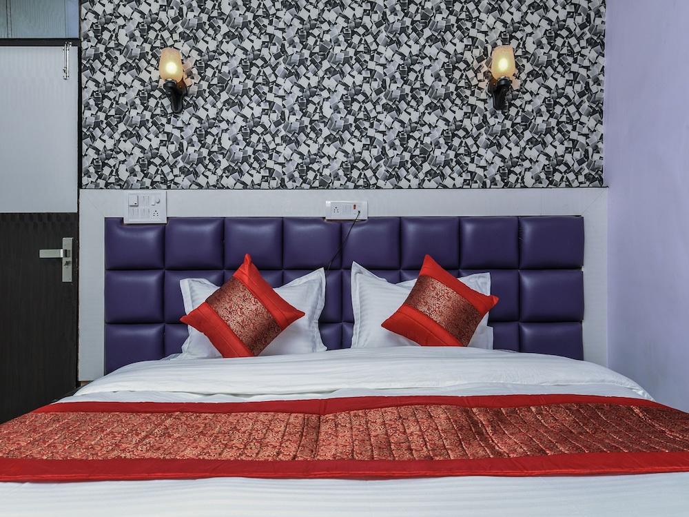 hotel akash continental