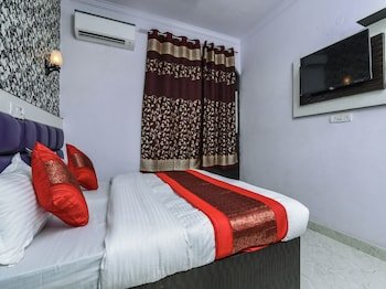 hotel akash continental