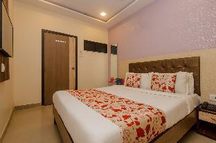 Oyo 8678 Hotel Golden Nest,Behind Maharaja Resturant And Bar,3 star