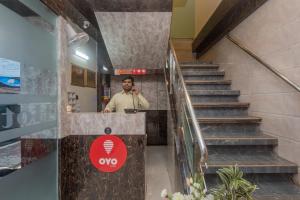oyo 8678 hotel golden nest