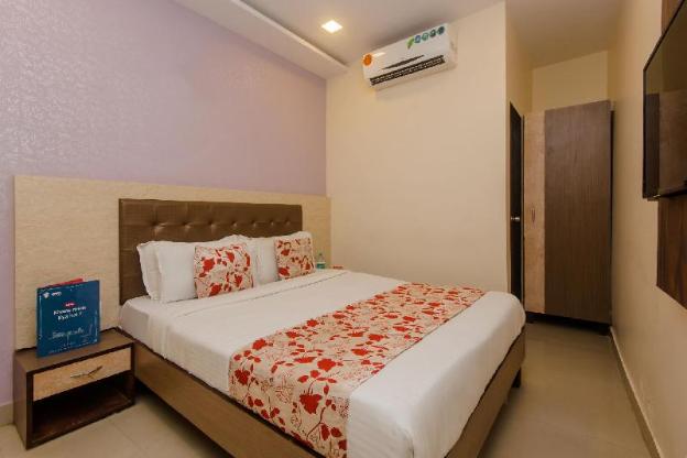 oyo 8678 hotel golden nest