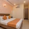 oyo 8678 hotel golden nest