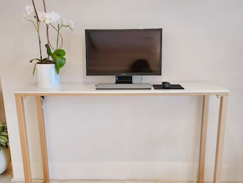 Hotel Sunshine Seoul,Hyundai Department Store>>Seoul,3 star